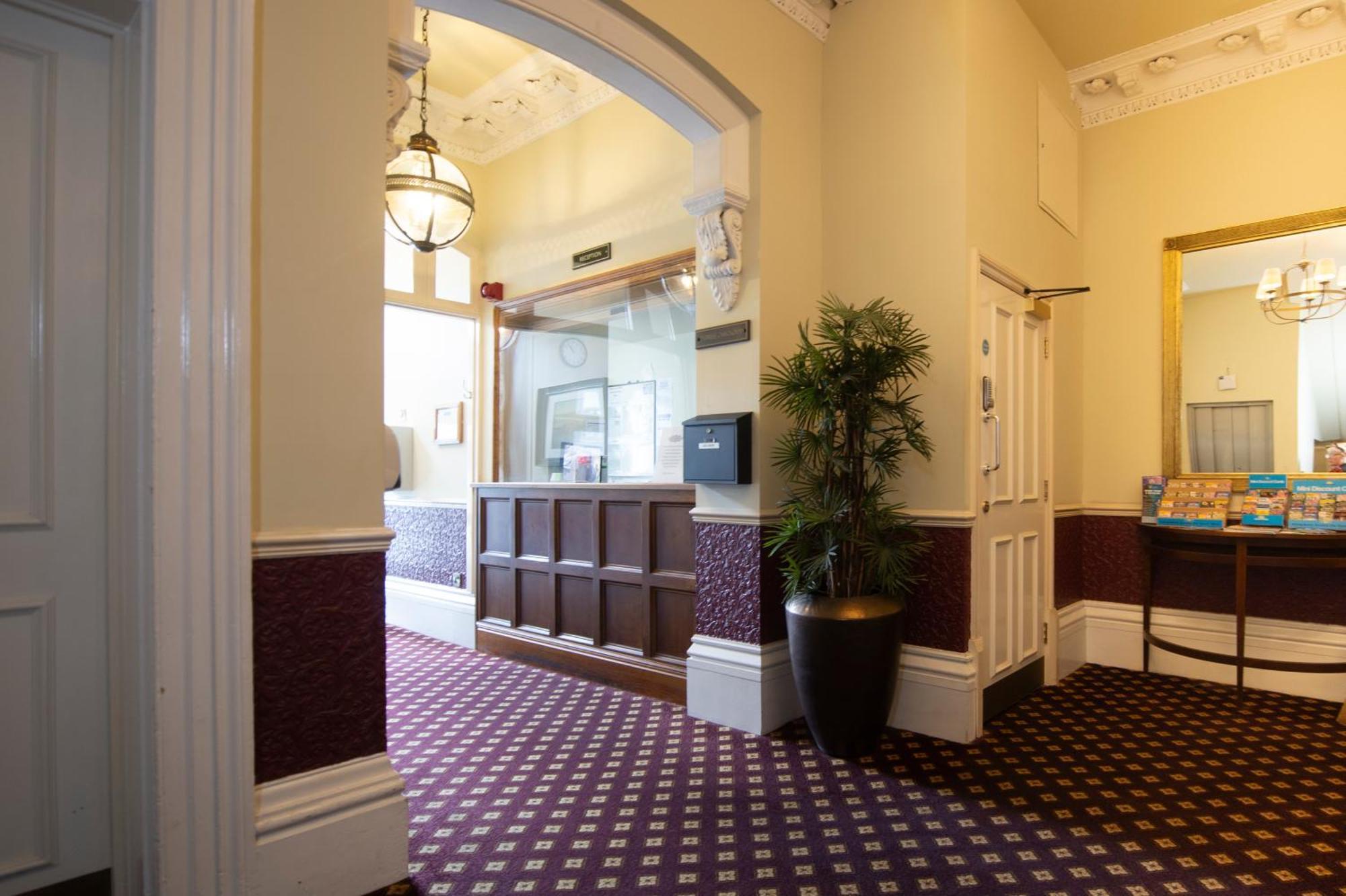 Cabot Court Hotel Wetherspoon Weston-super-Mare Exterior foto
